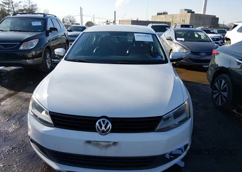 2014 Volkswagen Jetta 1.8T Se from USA, damaged, VIN 3VWD17AJXEM240558